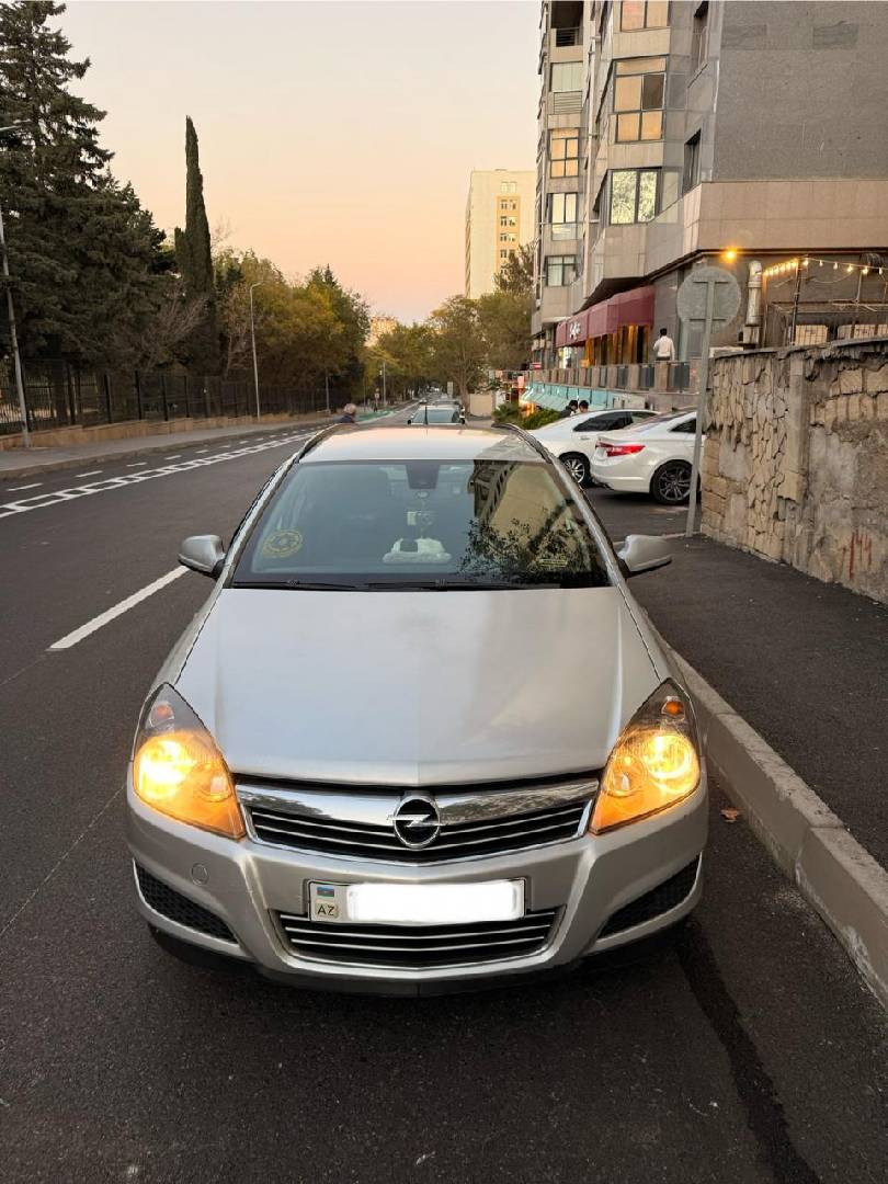 Opel Astra, 2010 il, 381000 km — şəkil 12