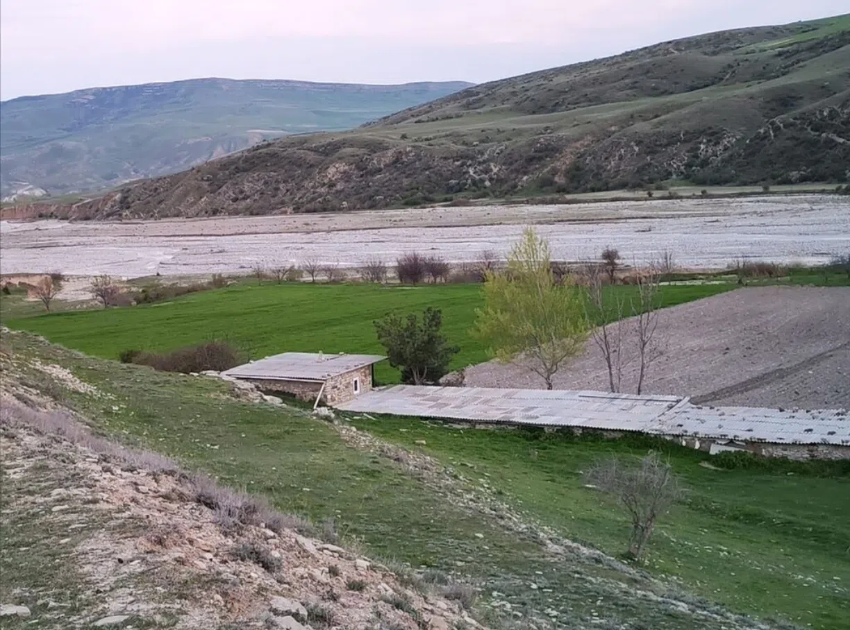 mereze kendinde ferma satilir