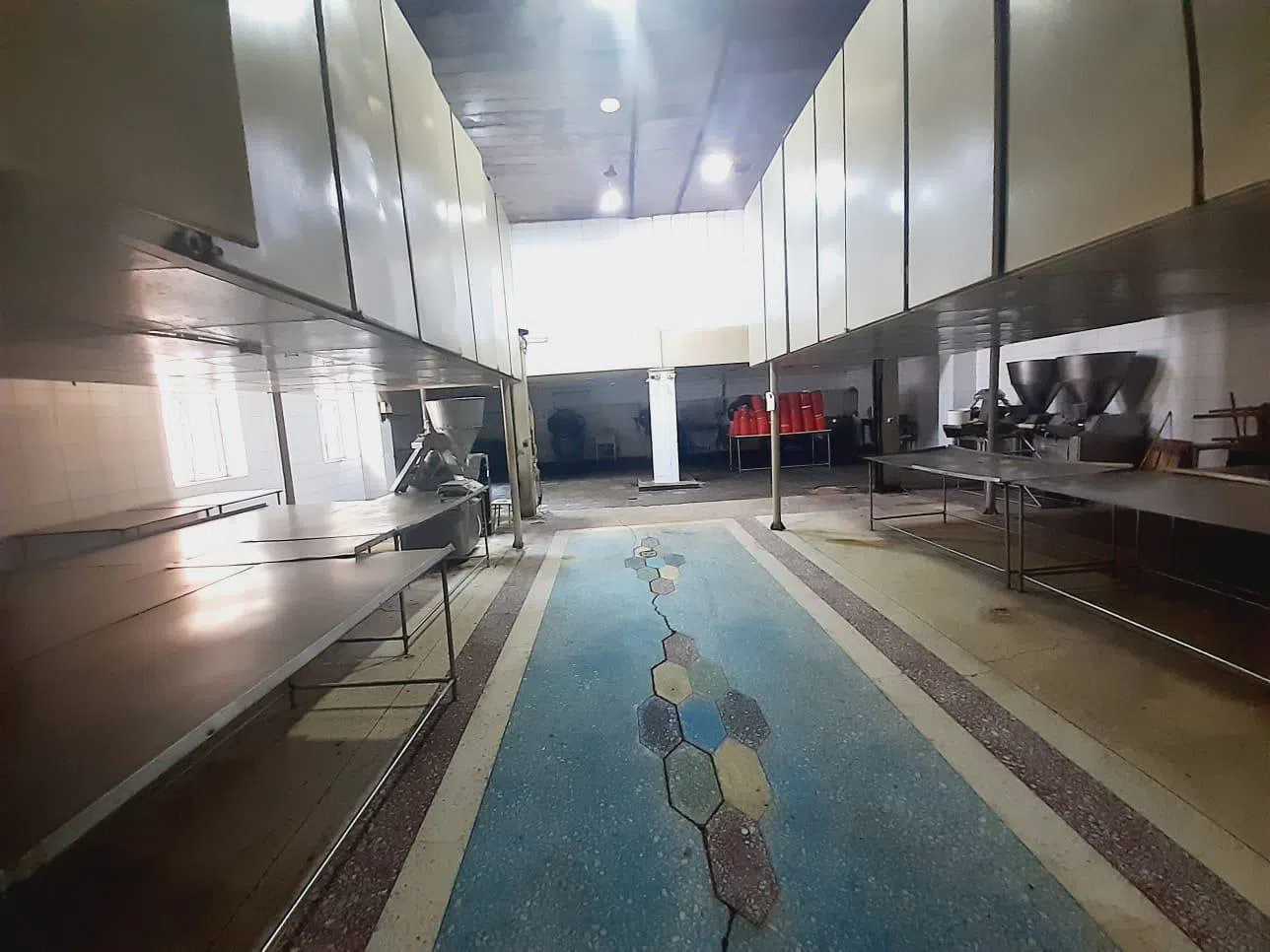 500 m² sahəsi olan anbar kirayə verilir — şəkil 6