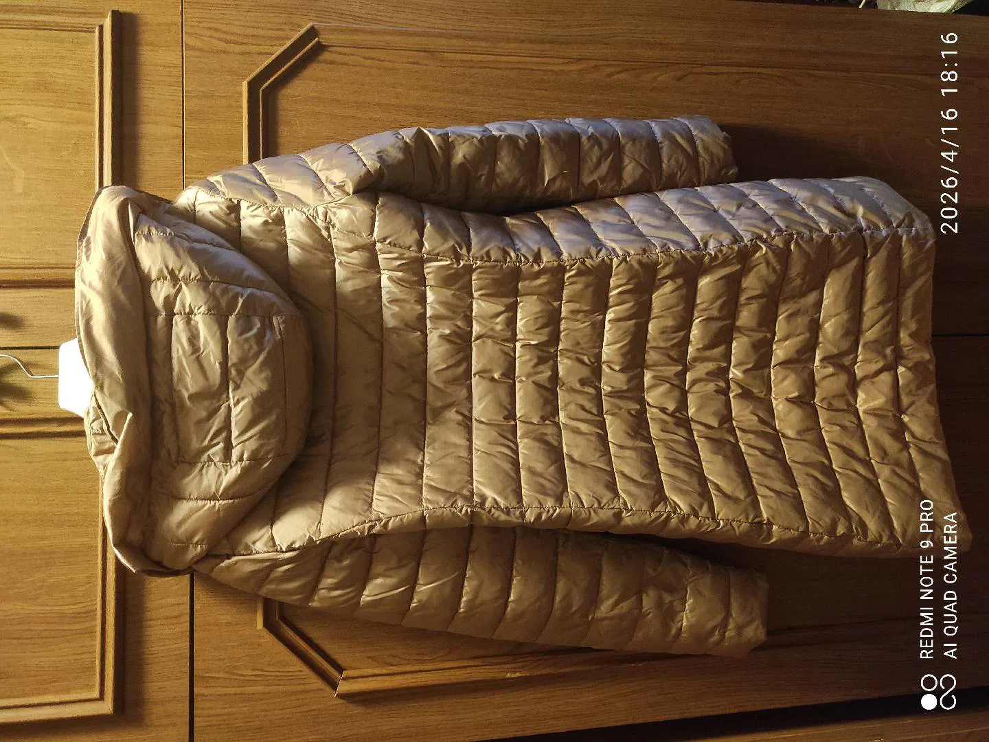 Qadın üst geyimi, Qəhvəyi rəng gödəkçə