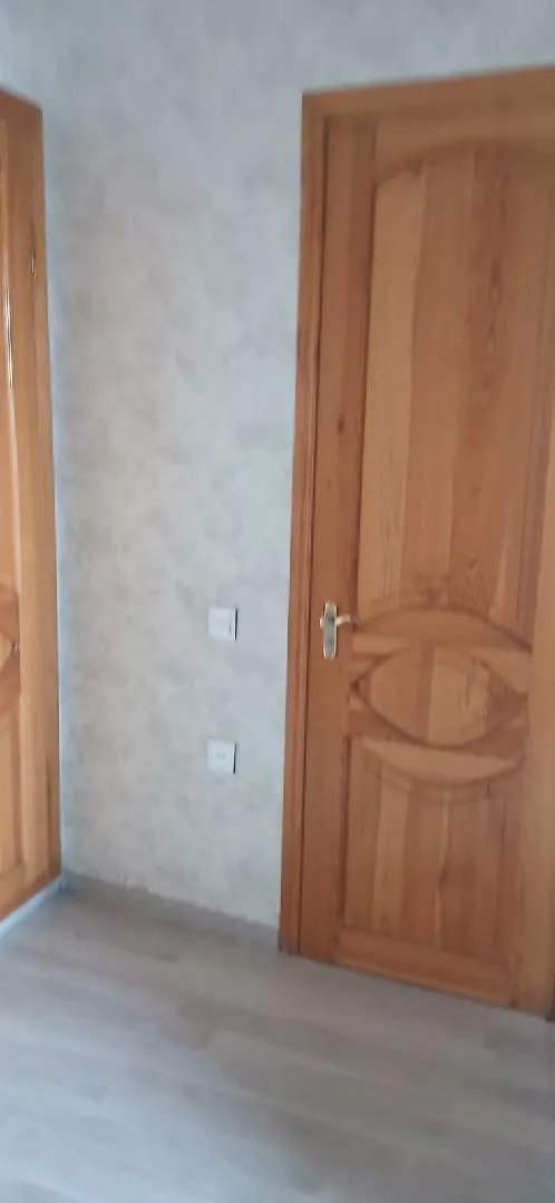 2 otaqlı mənzil 78 m² kirayə verilir — şəkil 12