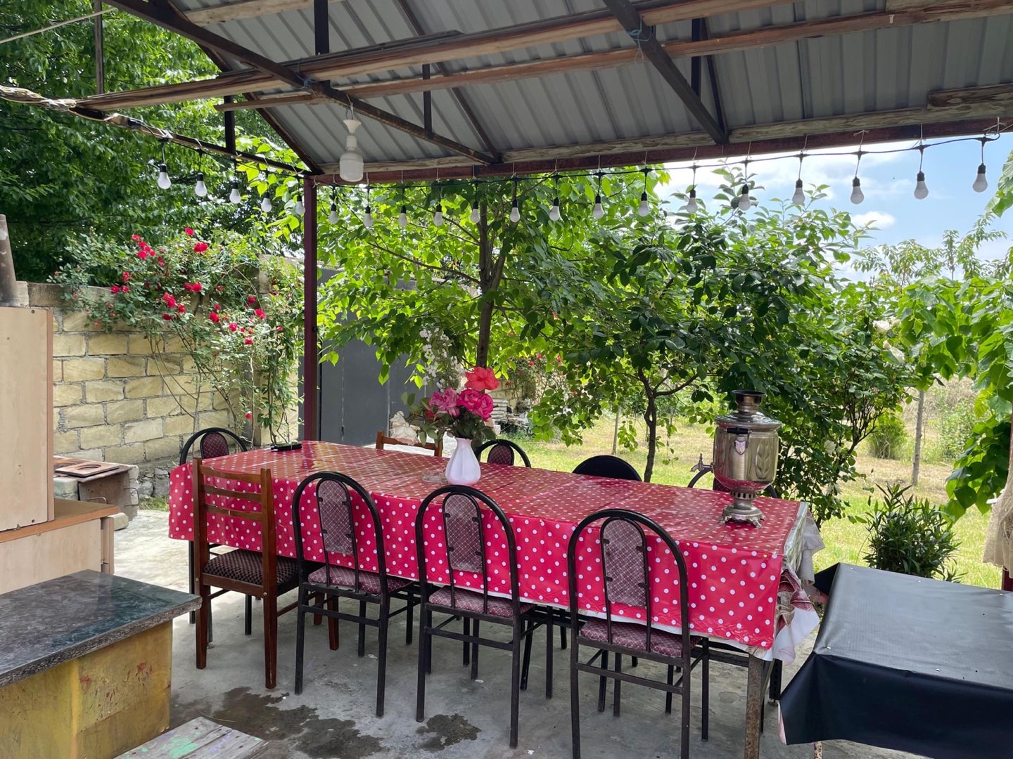 2 otaqlı bağ evi 80 m² 2000 sot torpaq sahəsində günlük kirayə verilir — şəkil 3