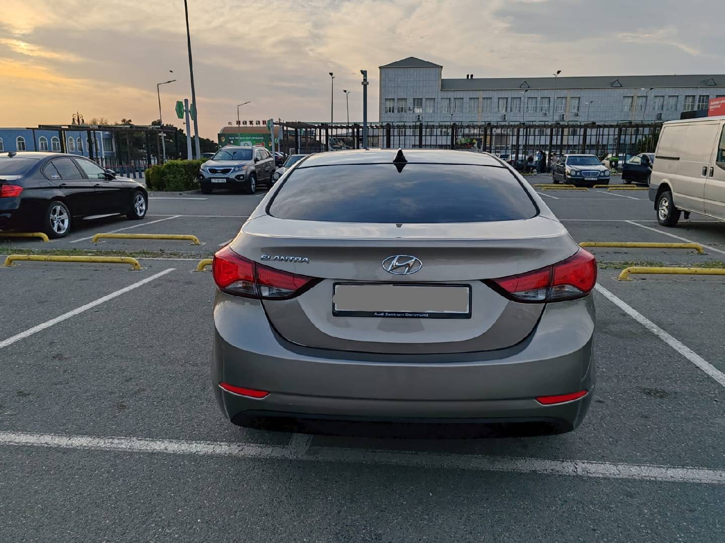 Hyundai Elantra, 2015 il, 259000 km — şəkil 2