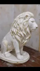 Decorative lion statue - Tenderyard