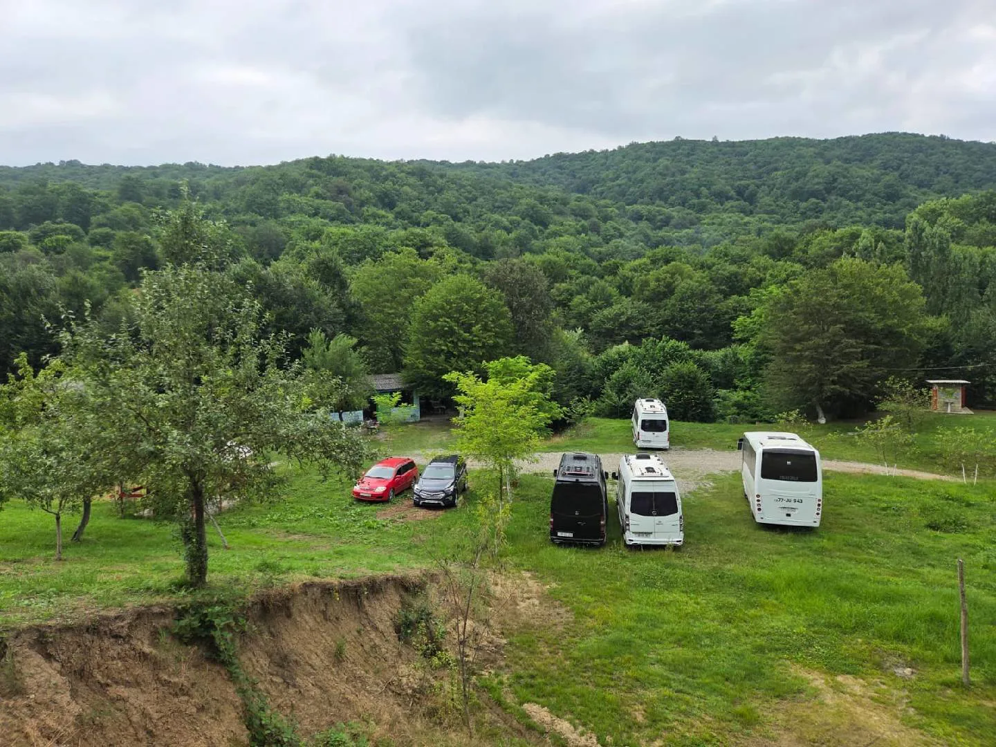 1.85 sot torpaq sahəsi satılır