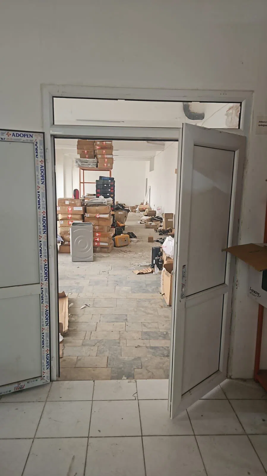 Əla təmirli ticarət obyekti, 400 m² kirayə verilir — şəkil 15