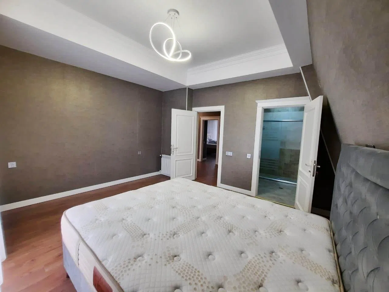 4 otaqlı mənzil 160 m² kirayə verilir — şəkil 17