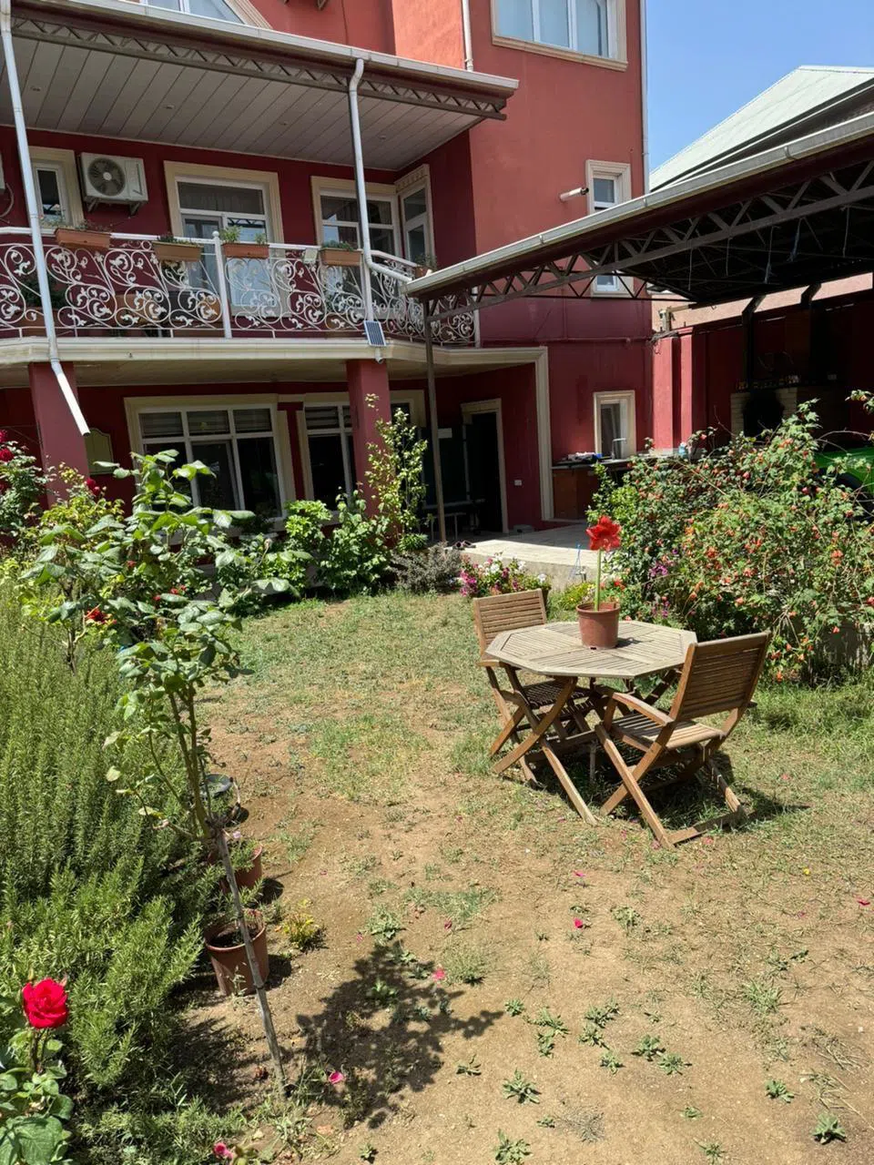 8 otaqlı həyət evi 225 m² satılır — şəkil 13