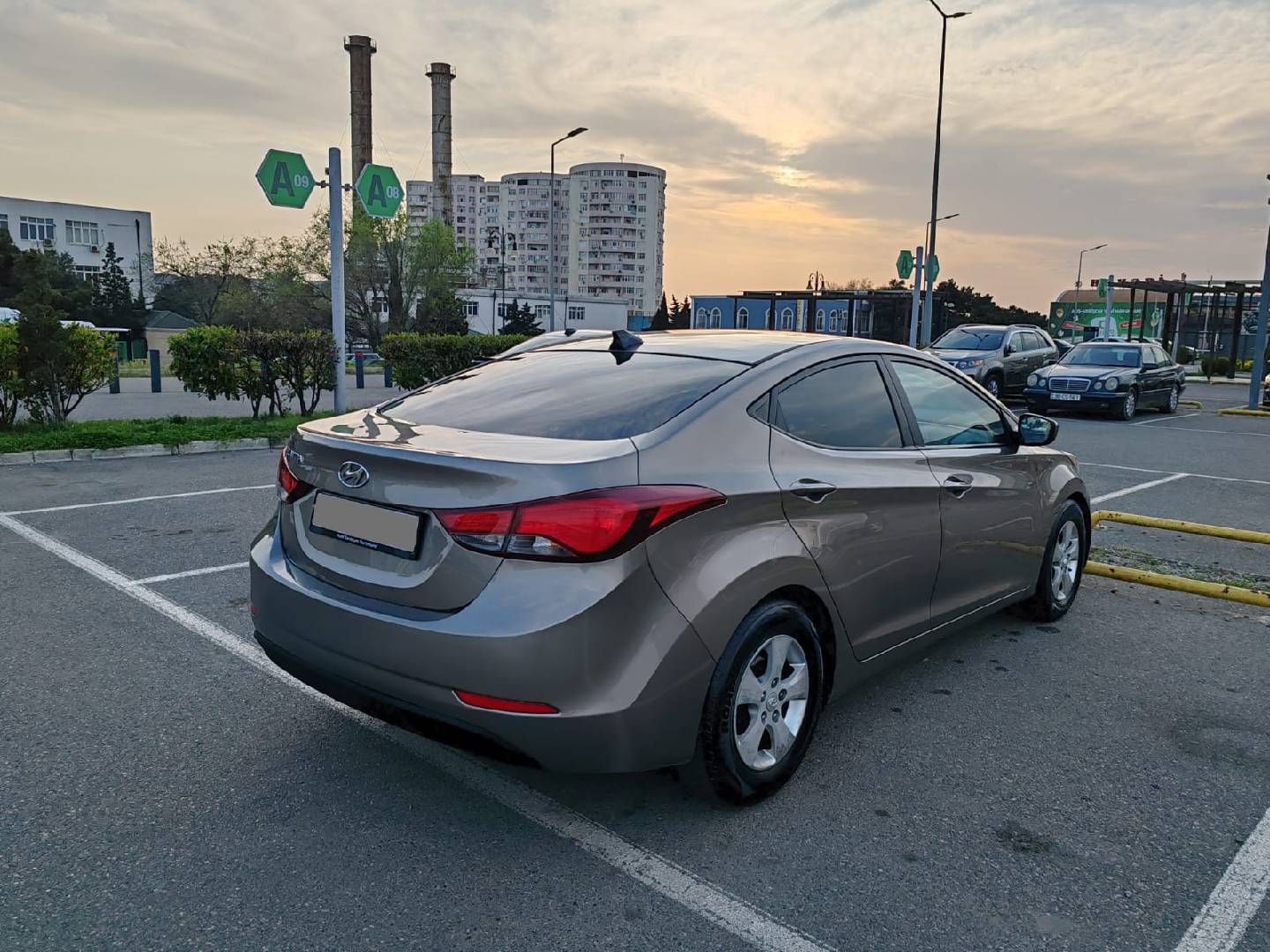 Hyundai Elantra, 2015 il, 259000 km — şəkil 8