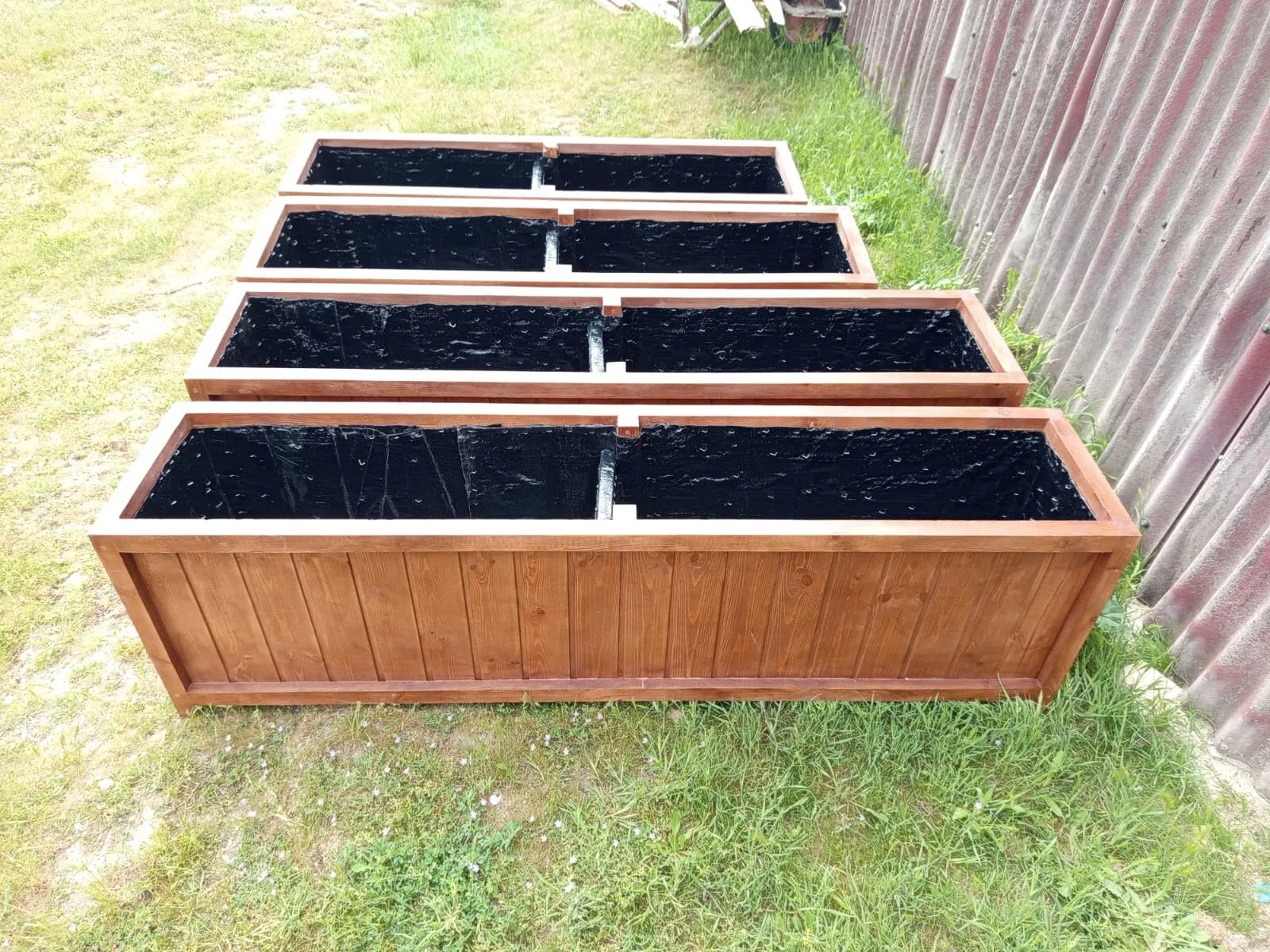 Taxtadan göz oxṣayan möcüzələr yaradırıq.