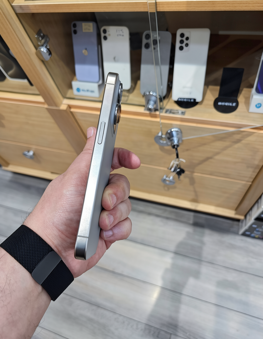 Apple, iPhone 15 Pro, 4 GB — şəkil 6