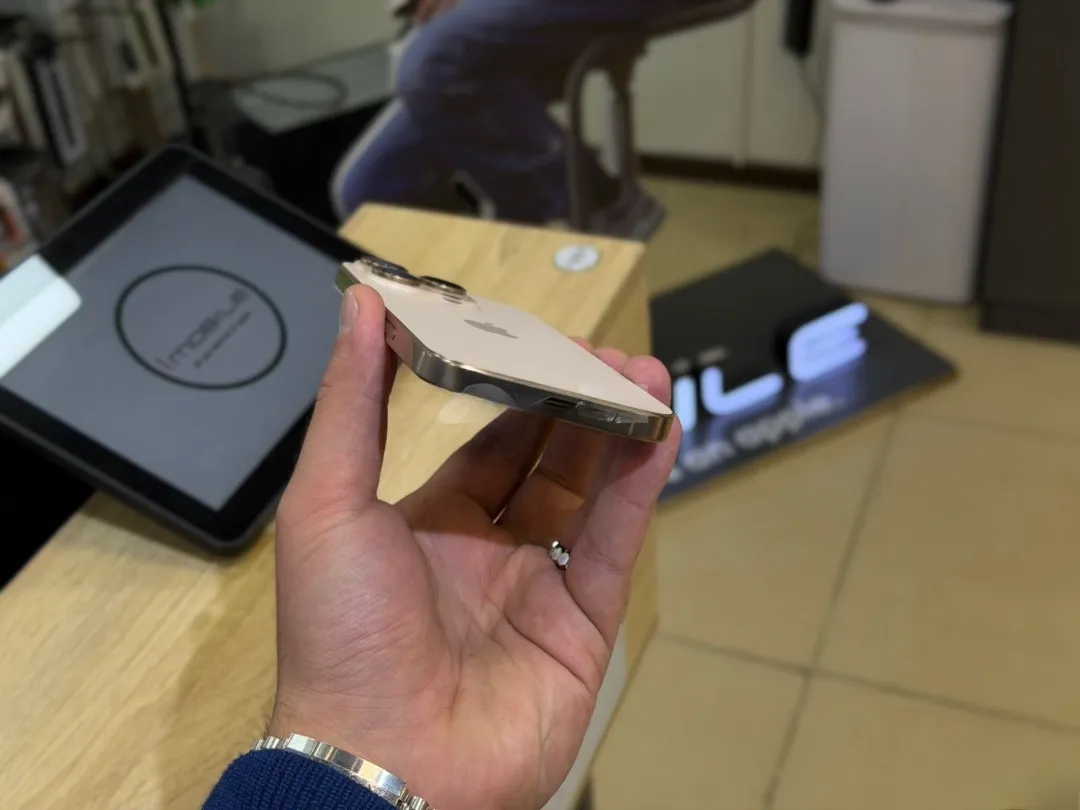 Apple, iPhone 16 Pro, 8 GB — şəkil 4