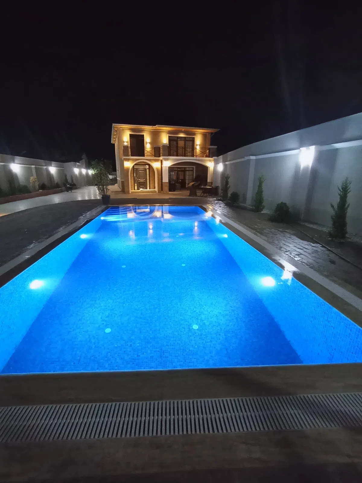 5 otaqlı həyət evi 200 m² - 15 sot torpaq sahəsində satılır