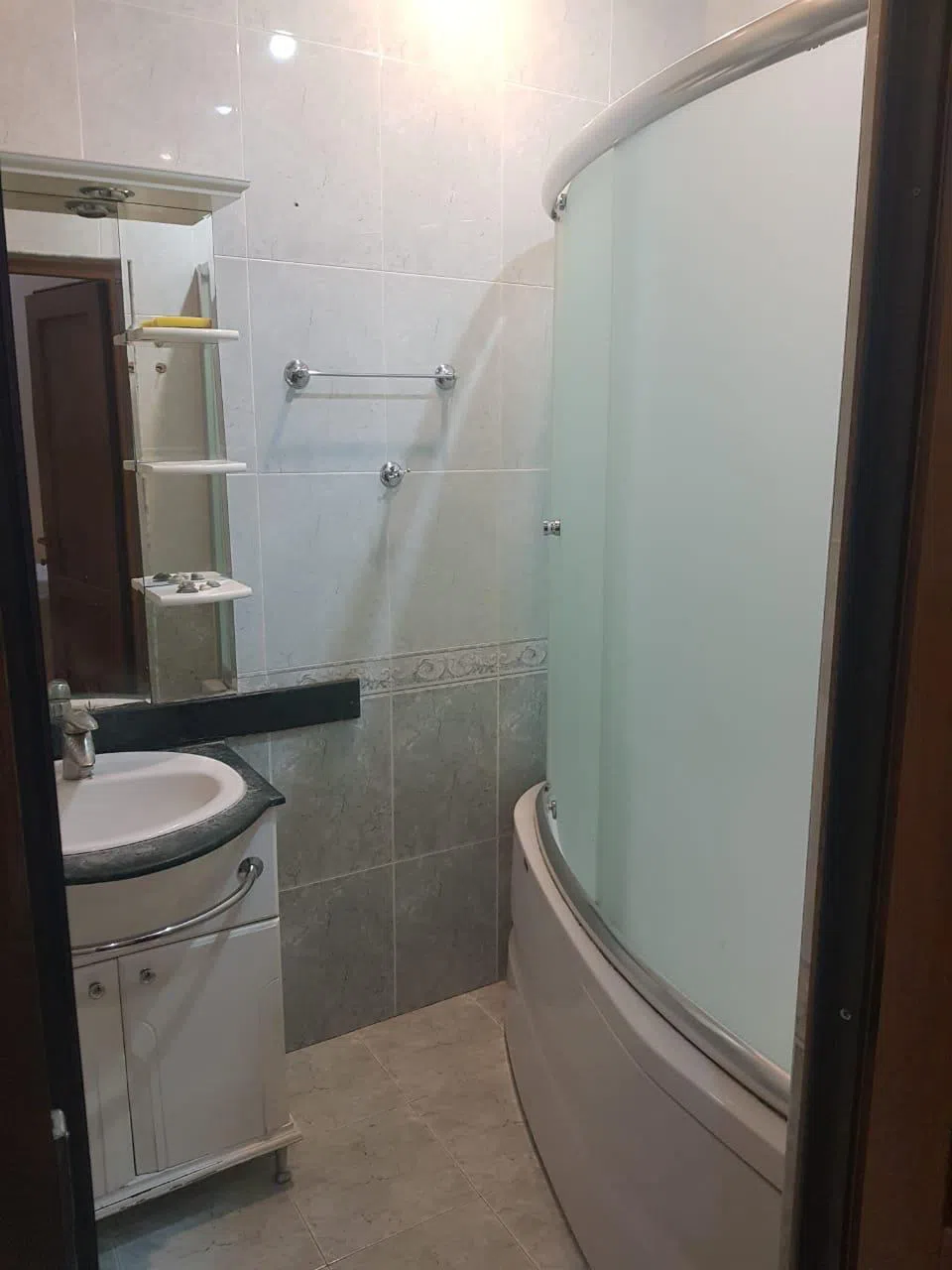 2 otaqlı mənzil 100 m² kirayə verilir — şəkil 4