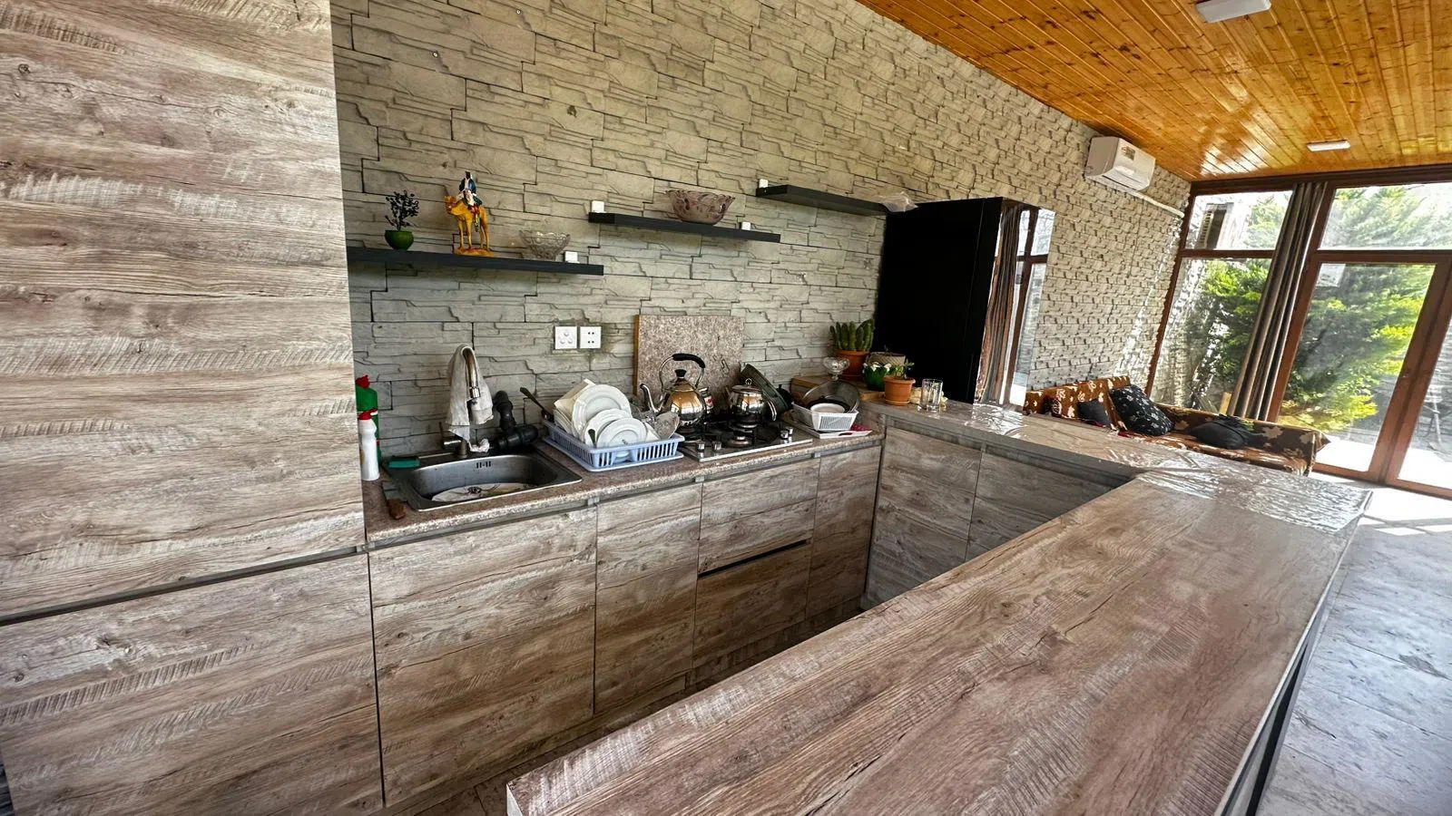 7 otaqlı həyət evi 264 m² - 15 sot torpaq sahəsində satılır