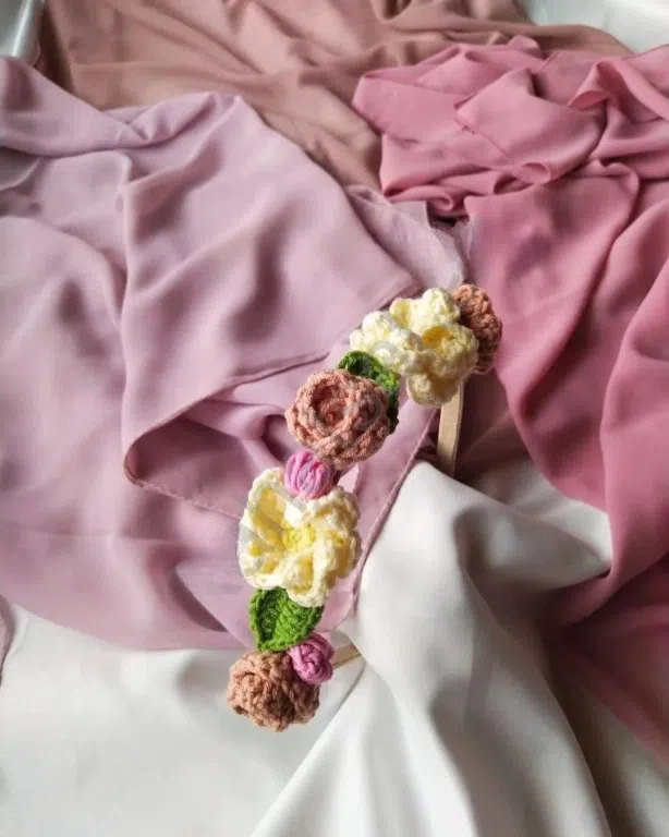 Qarışıq rəng saç aksesuarı