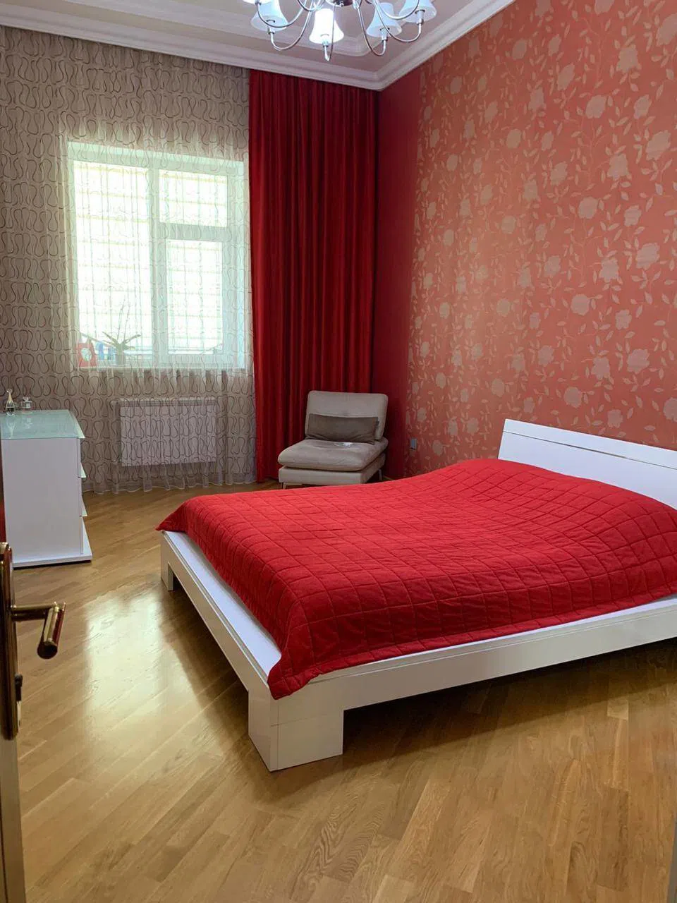 4 otaqlı mənzil 200 m² satılır — şəkil 3