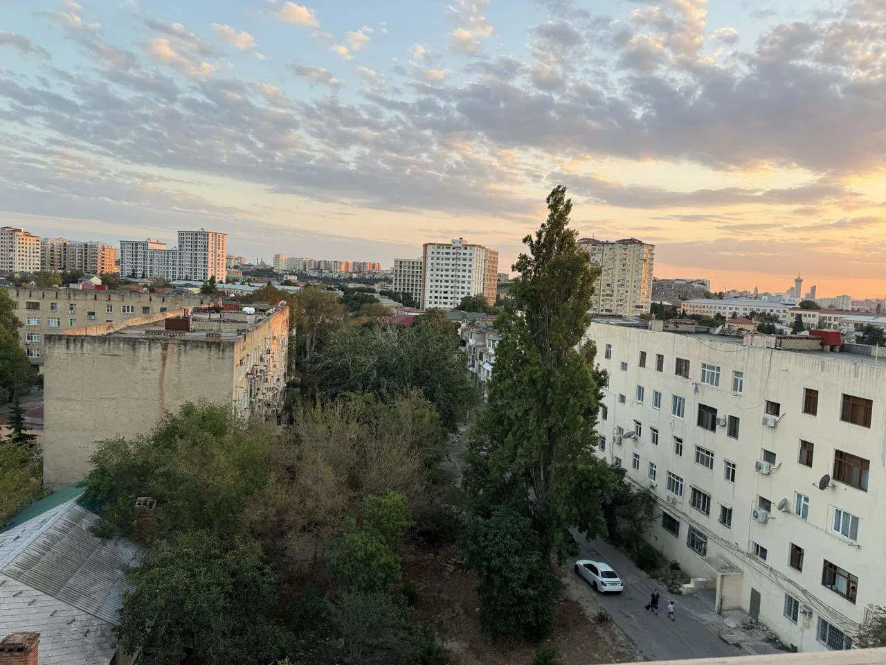 2 otaqlı mənzil 75 m² satılır