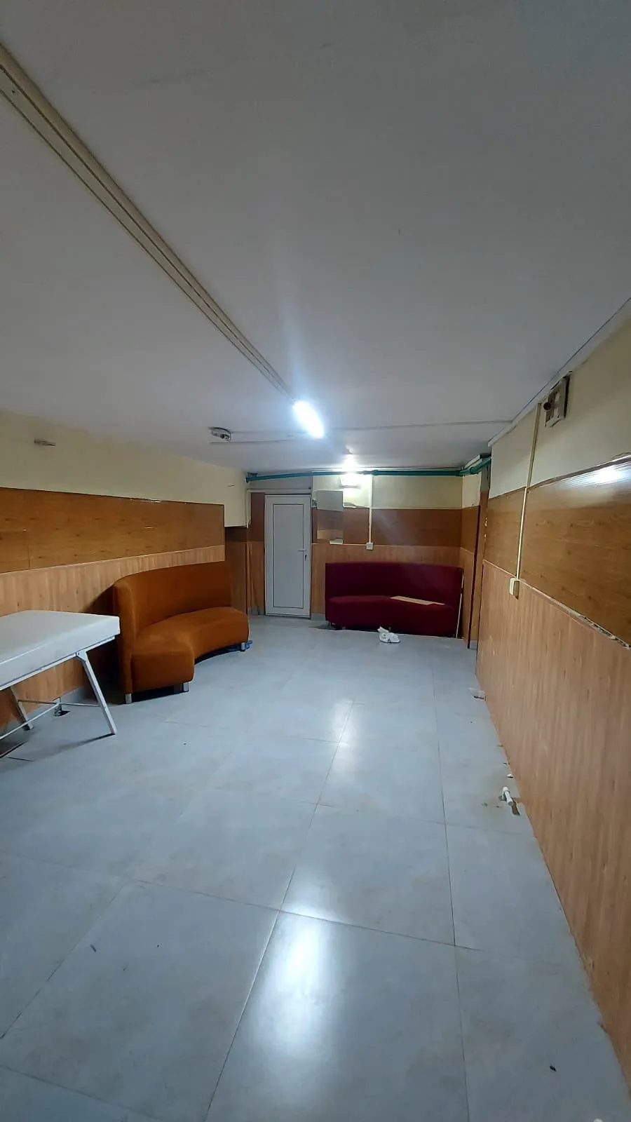Yaxşı təmirli ticarət obyekti, 100 m² kirayə verilir — şəkil 2