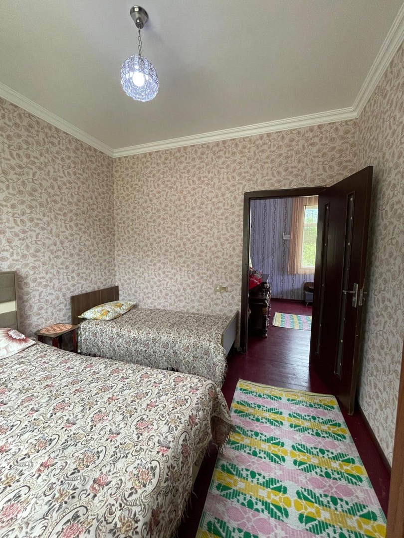 2 otaqlı bağ evi 80 m² 2000 sot torpaq sahəsində günlük kirayə verilir — şəkil 6