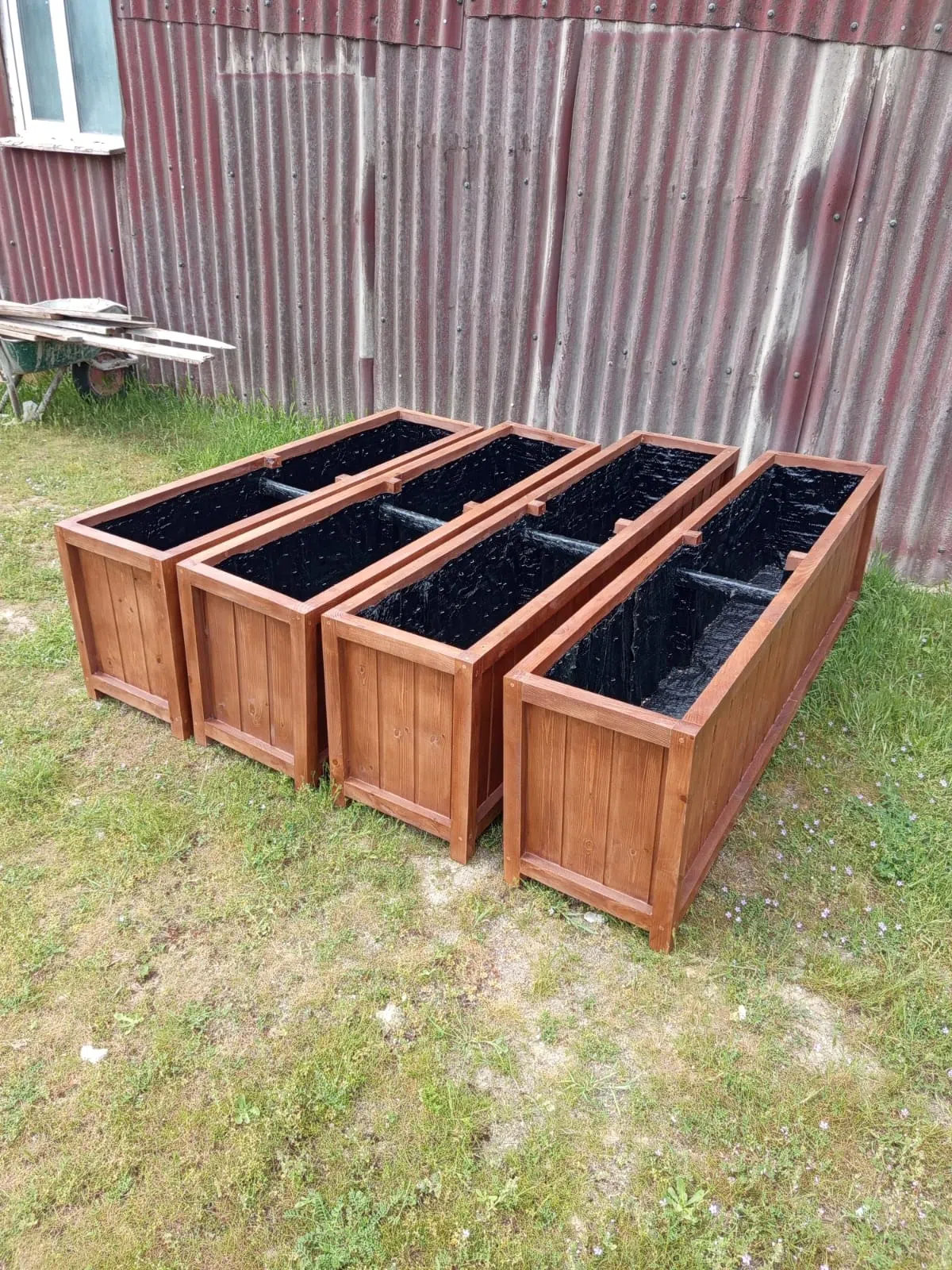 Taxtadan göz oxṣayan möcüzələr yaradırıq.