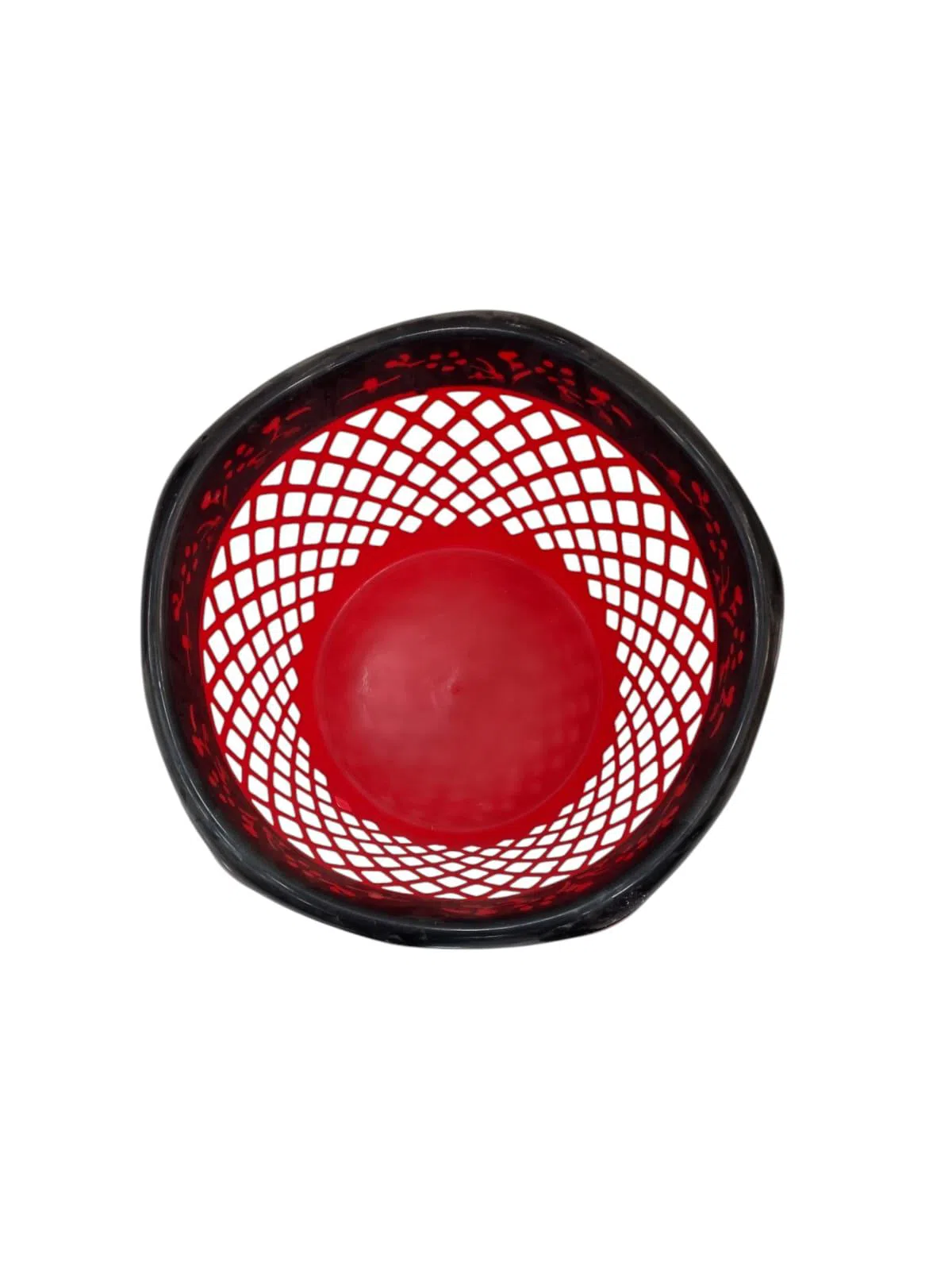 Plastik paltar səbəti