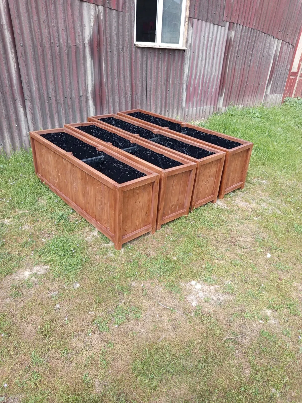 Taxtadan göz oxṣayan möcüzələr yaradırıq.