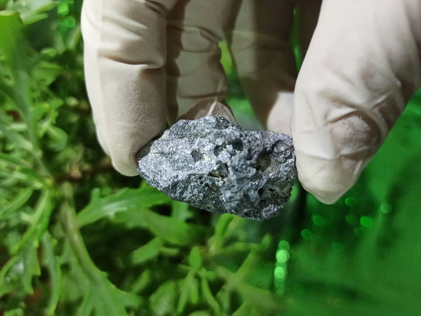 Metalik gümüşü daşlar — şəkil 5