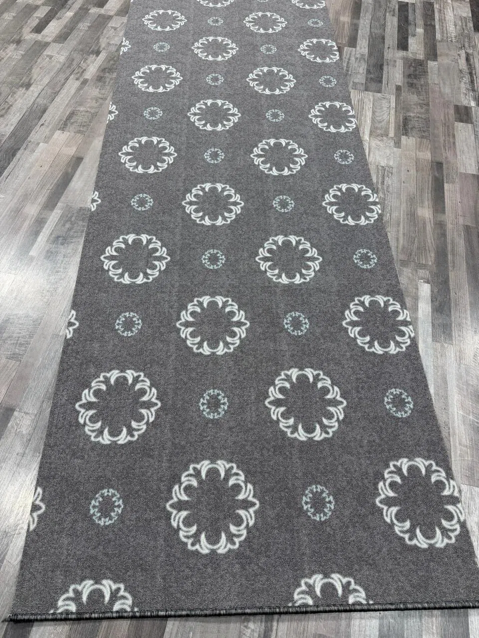 Xalça Qırmızı rəng