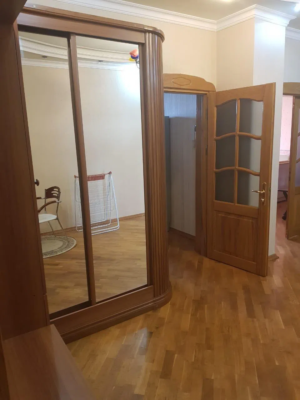 2 otaqlı mənzil 100 m² kirayə verilir — şəkil 7