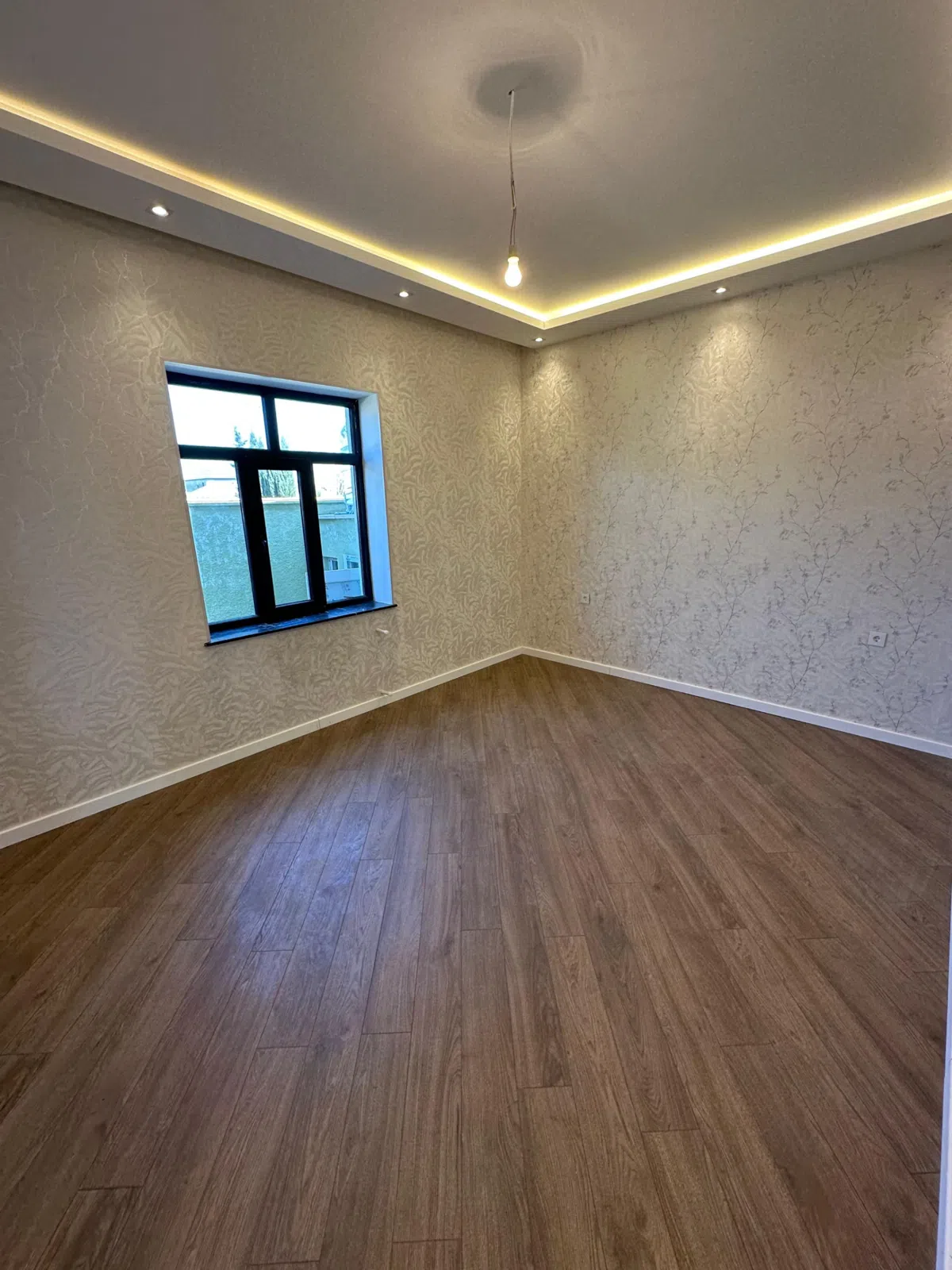 5 otaqlı həyət evi 160 m² - 4 sot torpaq sahəsində satılır