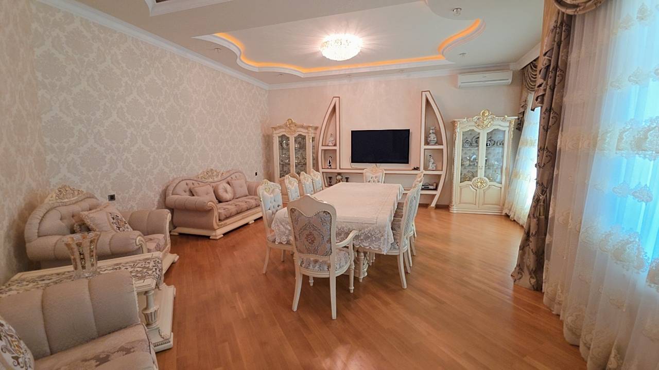 8 otaqlı villa 550 m² - satılır — şəkil 11