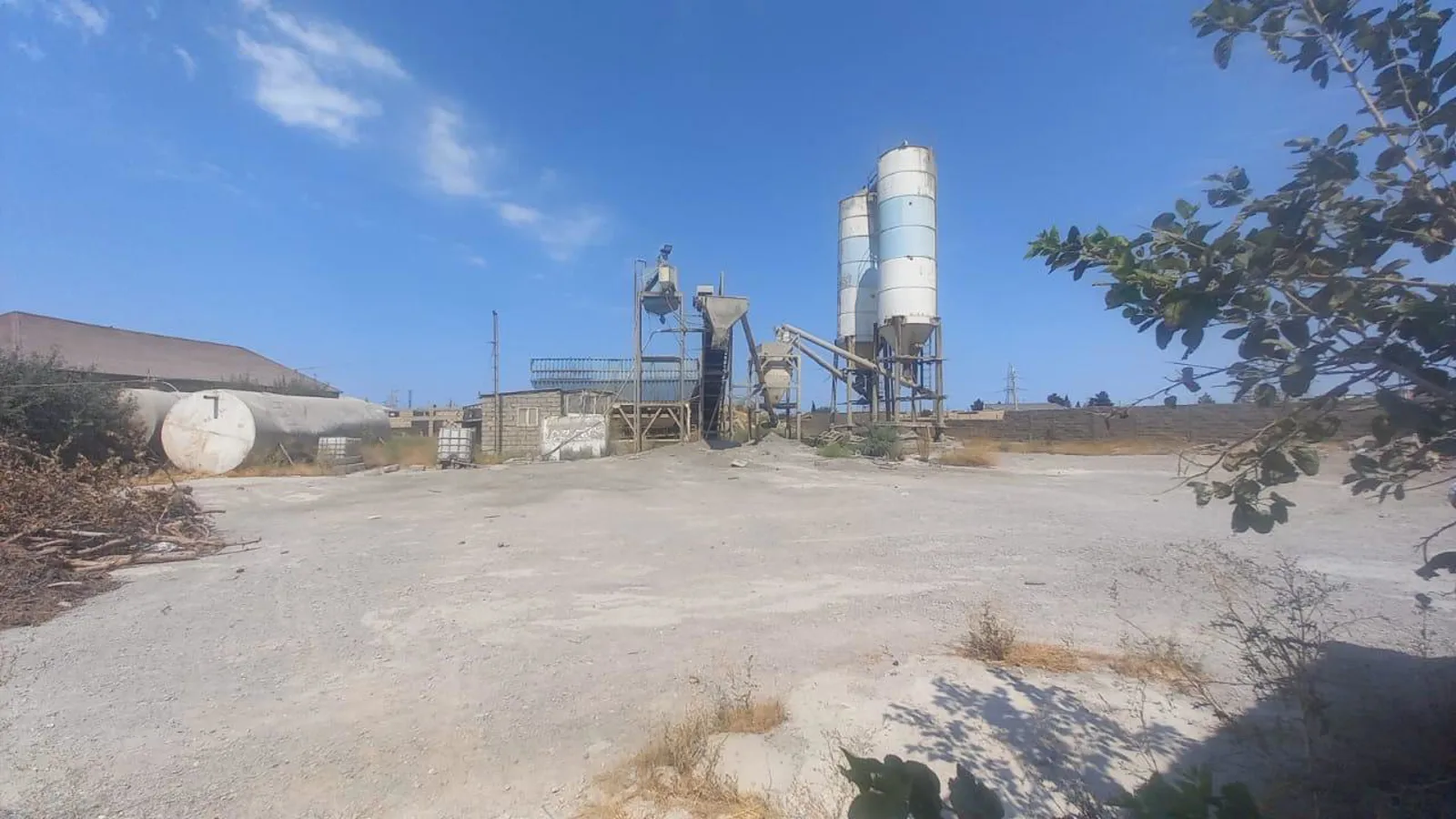 Yaxşı təmirli ticarət obyekti, 5000 m² satılır — şəkil 6