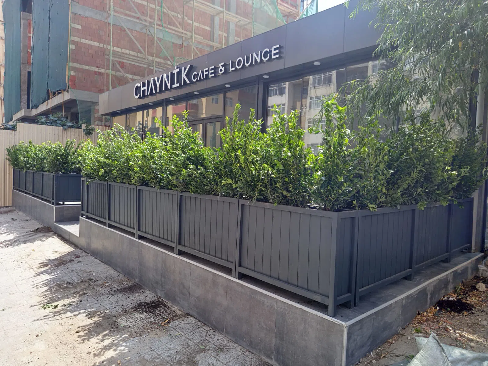 Taxtadan və dəmirdən göz oxṣayan möcüzələr yaradırıq.