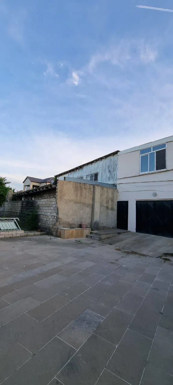 9 otaqlı həyət evi 310 m² - 11 sot torpaq sahəsində satılır — şəkil 3