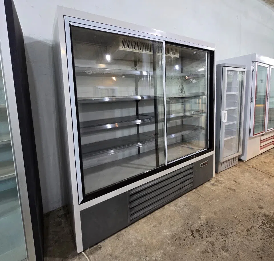 Üç qapılı kommersiya soyuducu vitrini