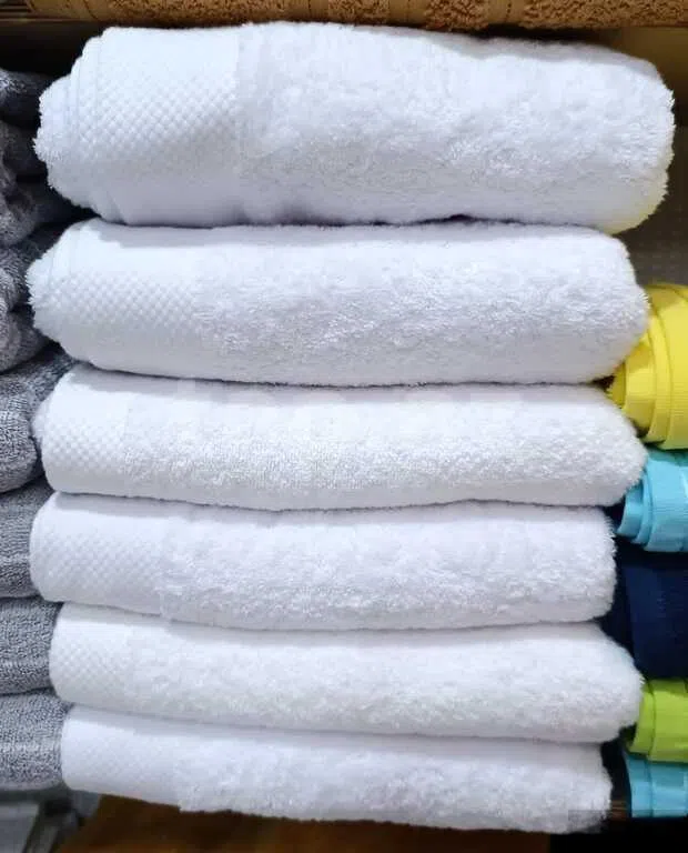 Üz dəsmalı , Ağ rəng