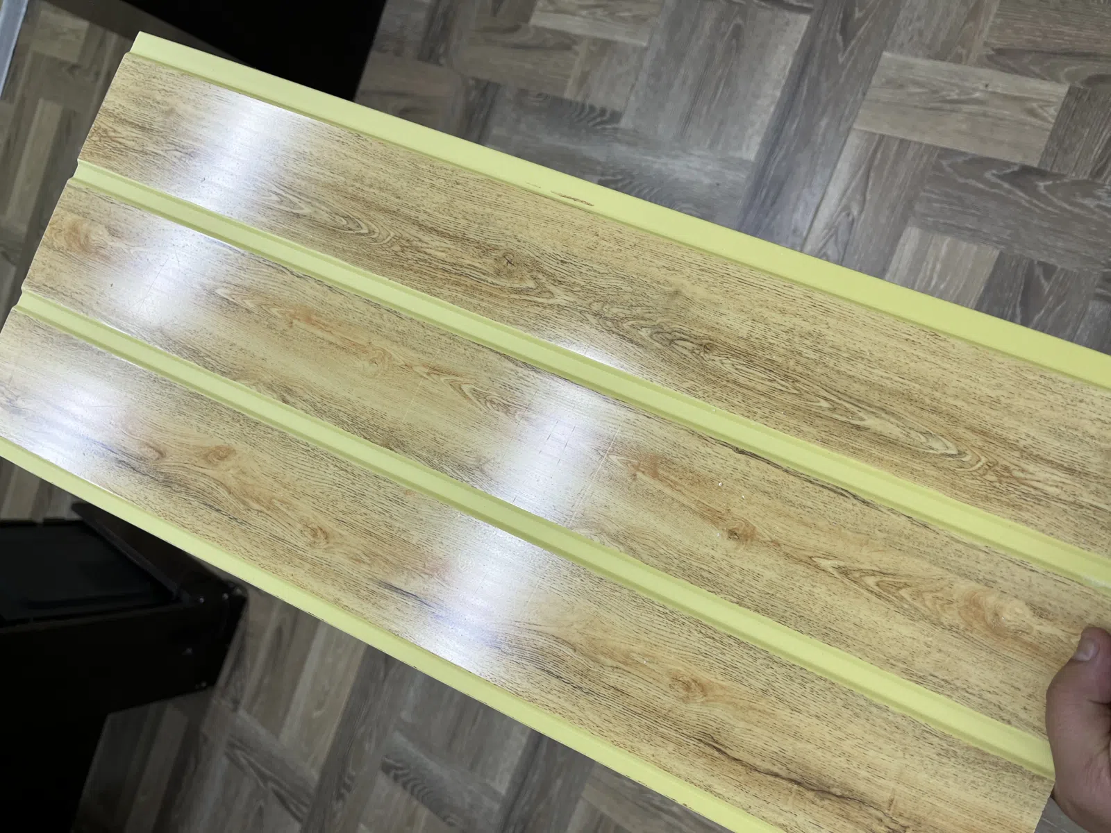 PVC lambirlər, ağ teksturalı və ağac effektli modellər — şəkil 9