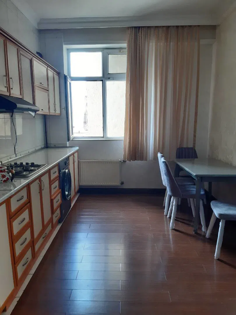 2 otaqlı mənzil 100 m² kirayə verilir - Tenderyard