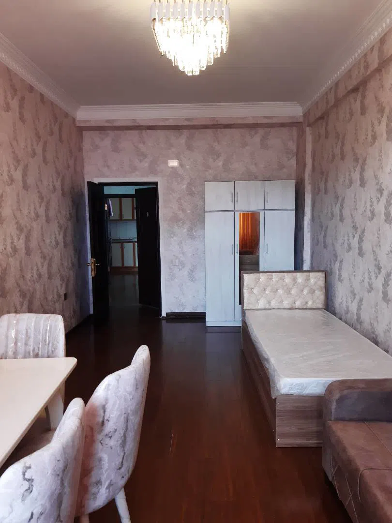 2 otaqlı mənzil 100 m² kirayə verilir — şəkil 4