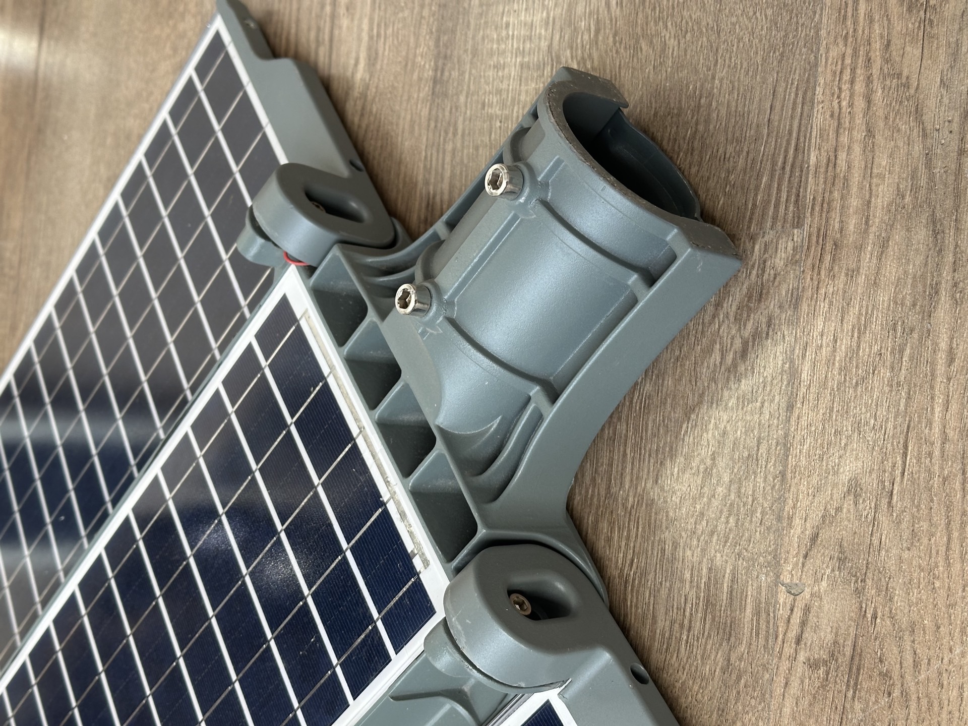 Günəş enerjisi ilə işləyən projektor — şəkil 2