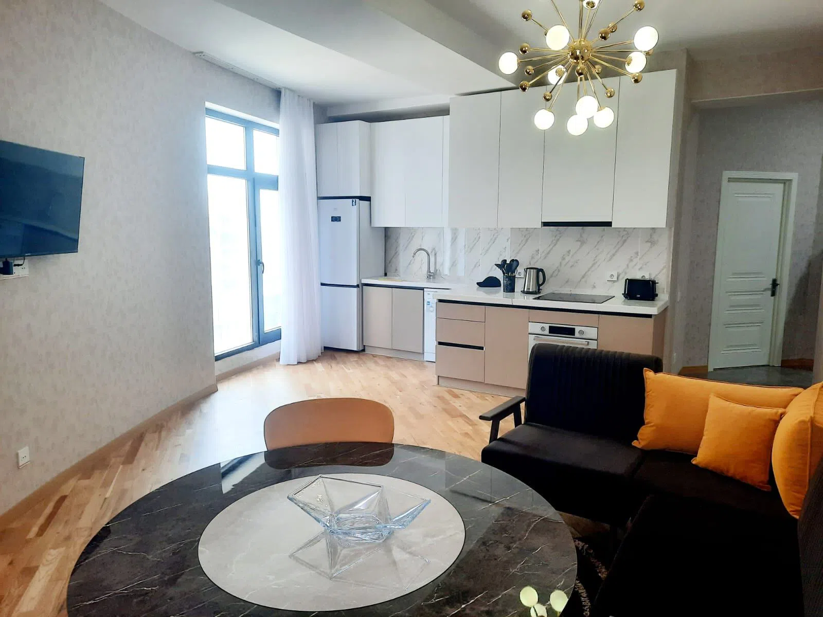 2 otaqlı mənzil 65 m² kirayə verilir — şəkil 9