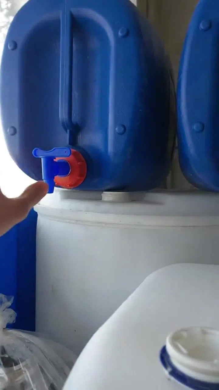 Kranlı plastik kanistr, 10-150 litr, HDPE material — şəkil 12