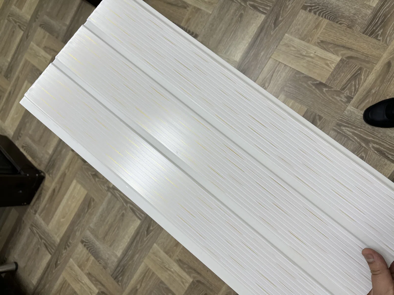 PVC lambirlər, ağ teksturalı və ağac effektli modellər — şəkil 4