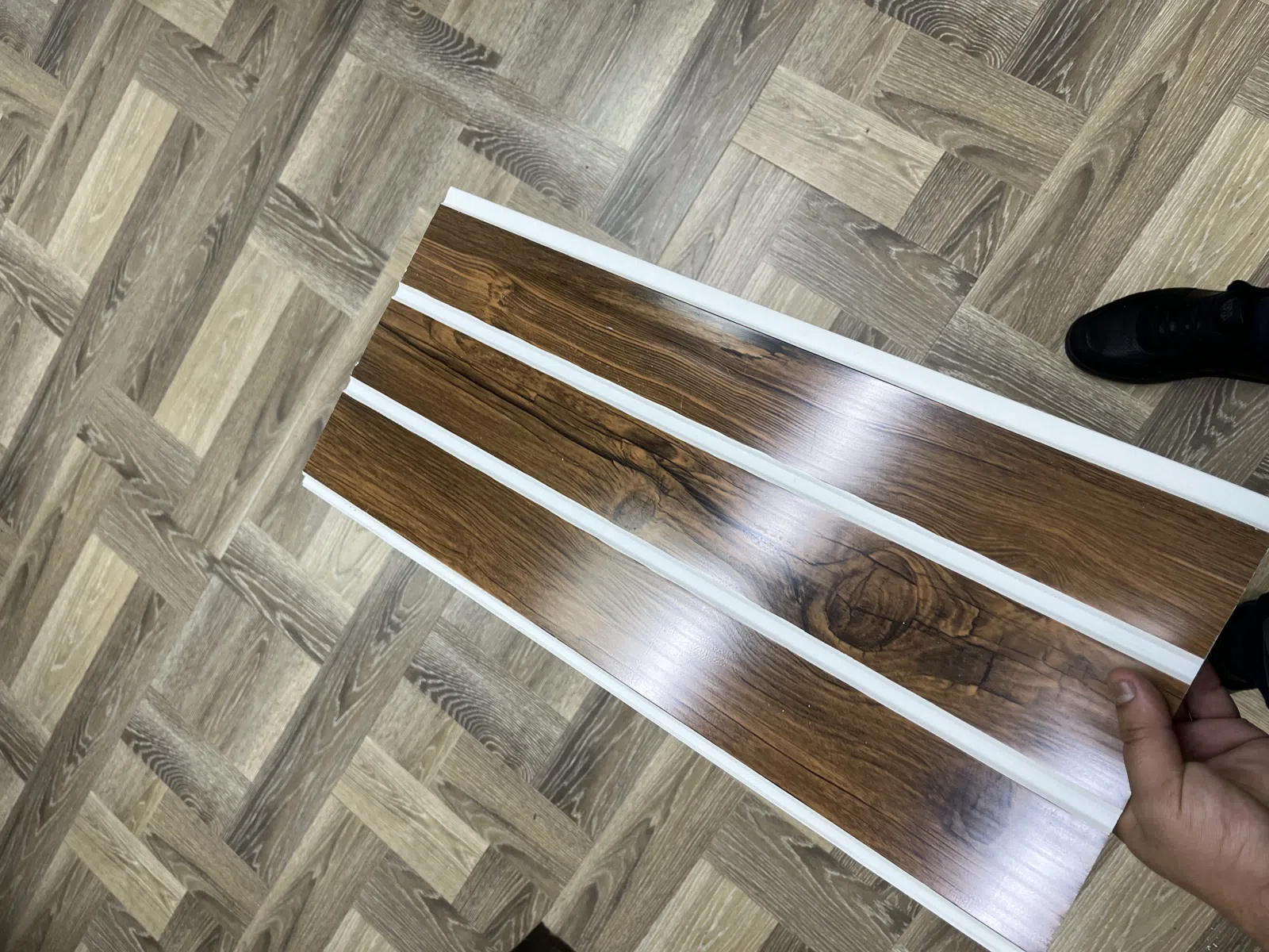 PVC lambirlər, ağ teksturalı və ağac effektli modellər — şəkil 5