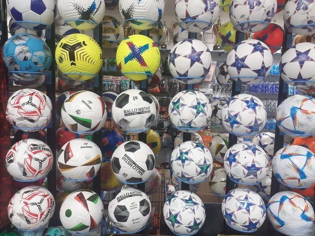 Champions League futbol topu