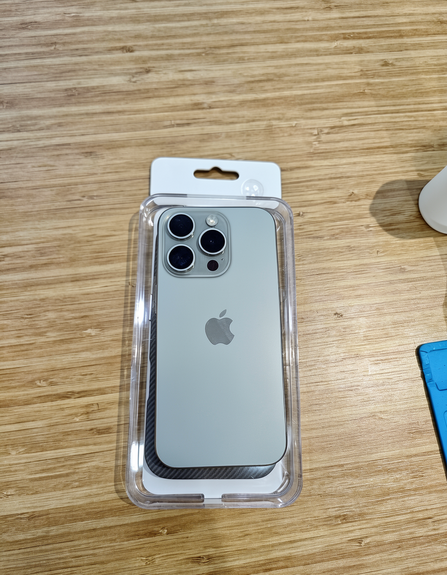 Apple, iPhone 15 Pro, 4 GB — şəkil 7