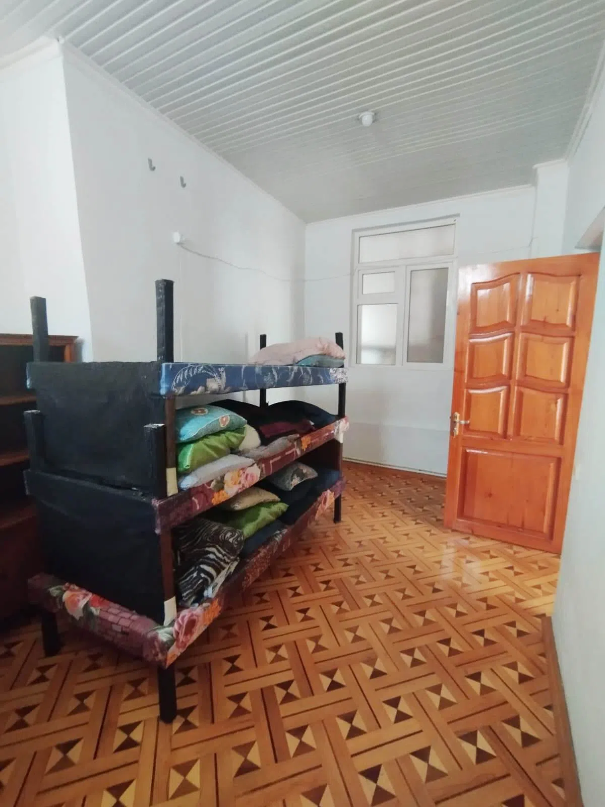 4 otaqlı ofis 130 m² kirayə verilir — şəkil 15