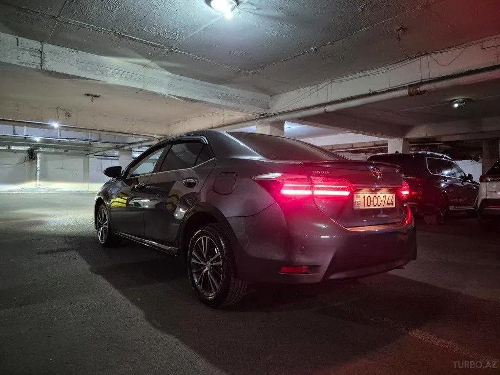 Toyota Corolla, 2017 il, 117000 km — şəkil 3