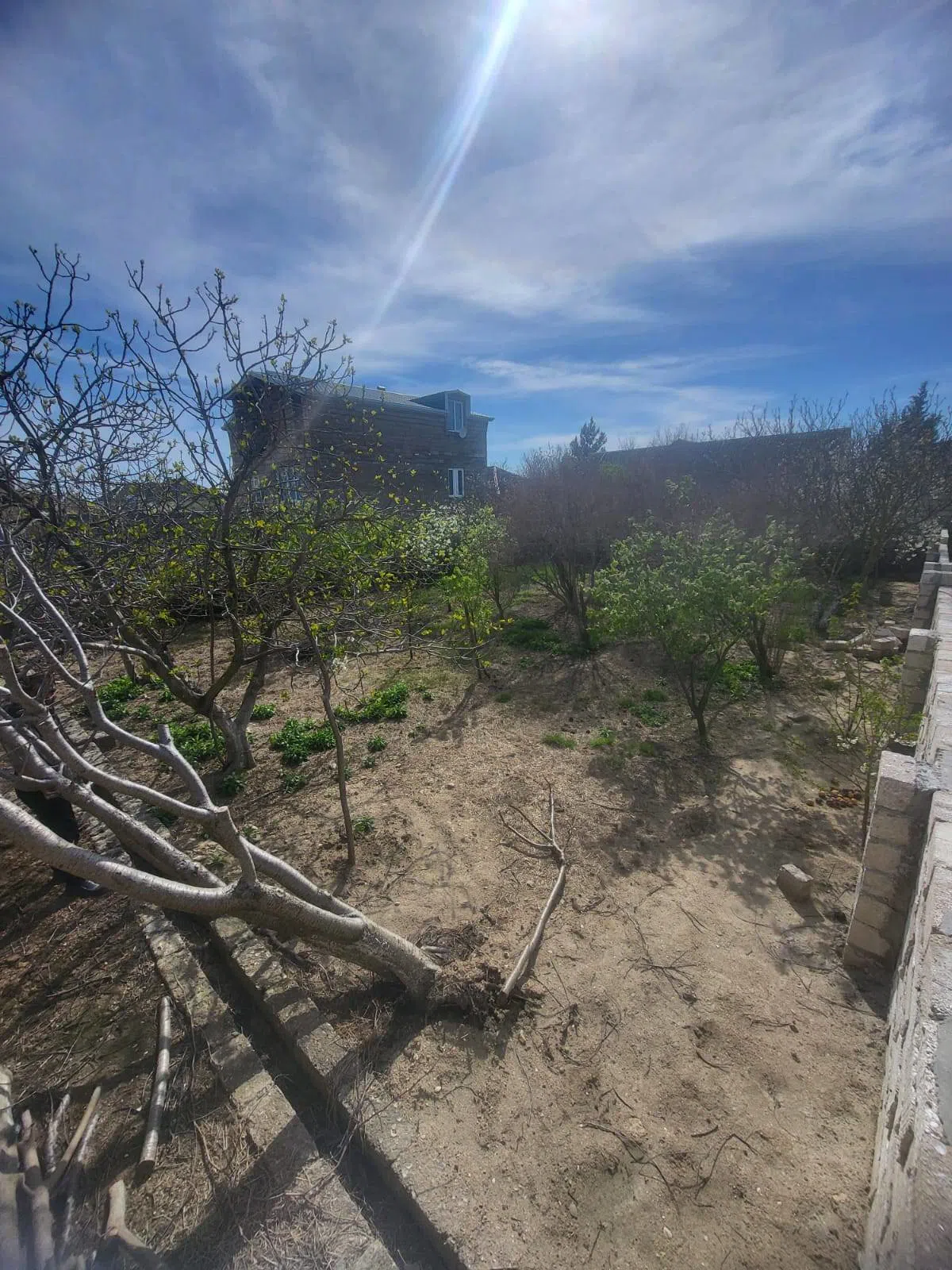 4 sot torpaq sahəsi satılır